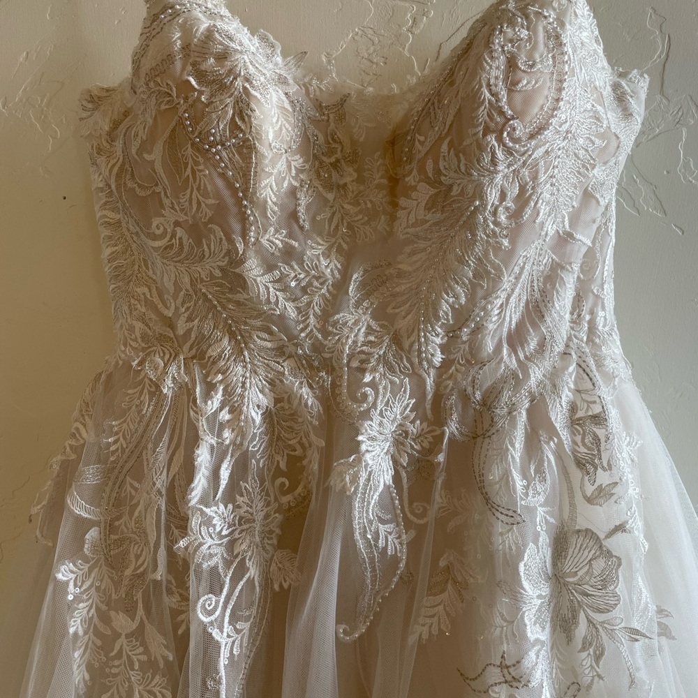 Pronovias Cream Lace Midi Dress